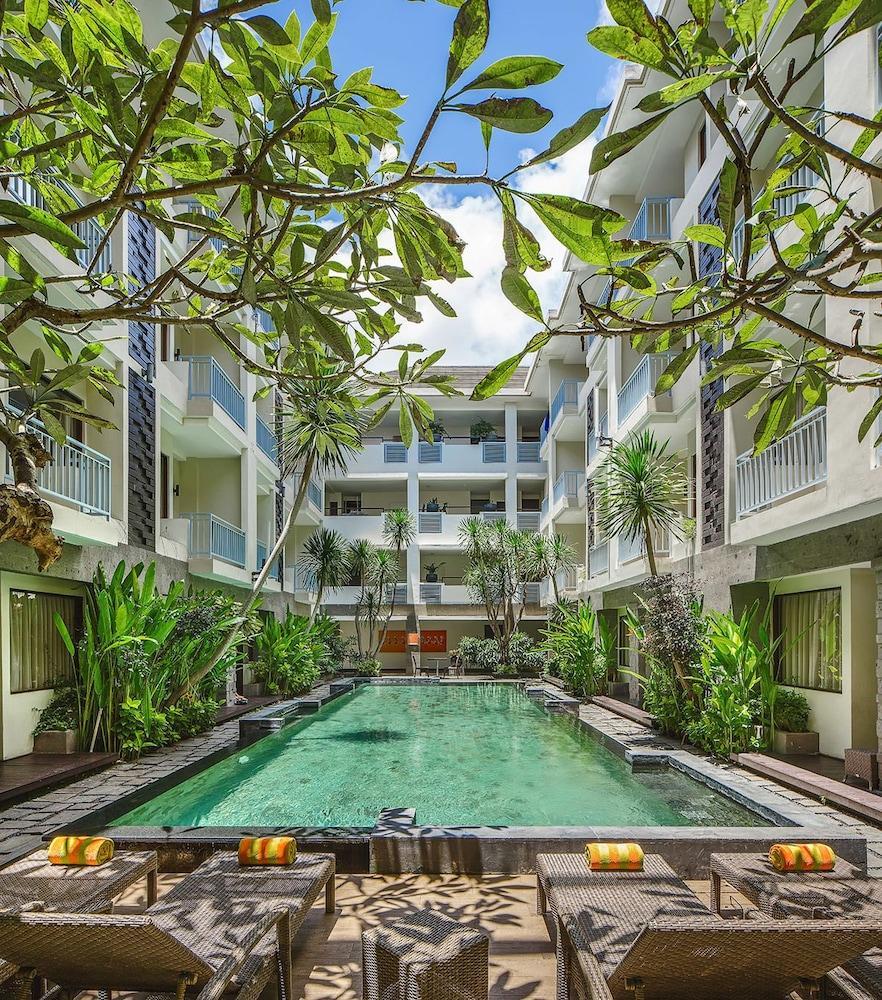 Bloo Bali Hotel Kuta Lombok Exterior foto